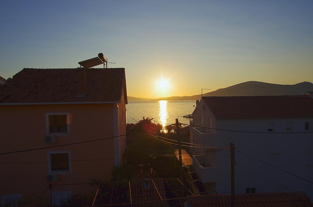 Besker Apartment Trogir Exterior photo